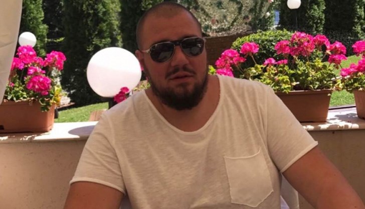 Прокуратурата му е повдигнала обвинение за хулиганство Прокуратурата му е повдигнала обвинение за хулиганство