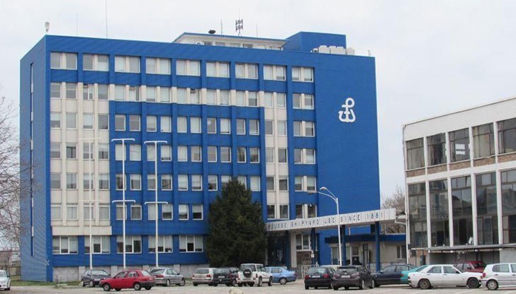 Къде бяхте до сега при положение, че "кораба потъна"