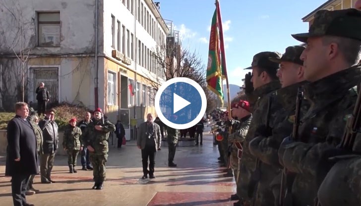 Министър Каракачанов готви промяна в армията