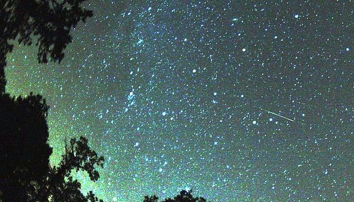 Могат да се наблюдават между 50 и 200 падащи звезди на час