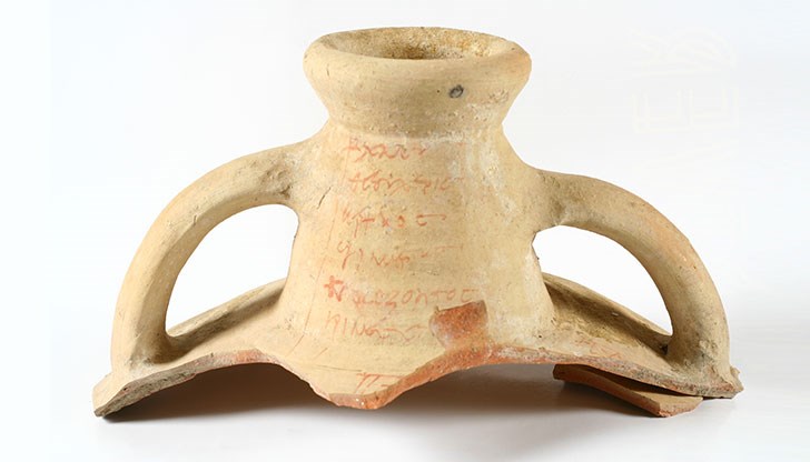 Тази амфора е служела за пренасянето на зехтин, предназначен за извършване на ритуали от местната християнска църква