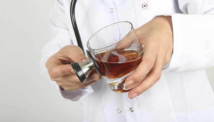 При появата на униформените докторът проявил агресия