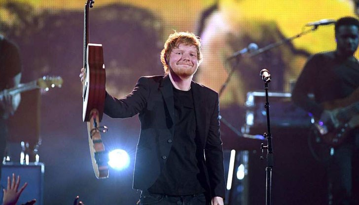 Певецът публикува снимка от годежа си с Чери Сийборн