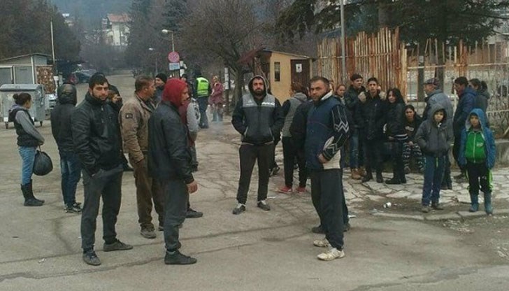 Вие сте некадърни доктори, убихте ми детето, ридае майката на починалото ромче