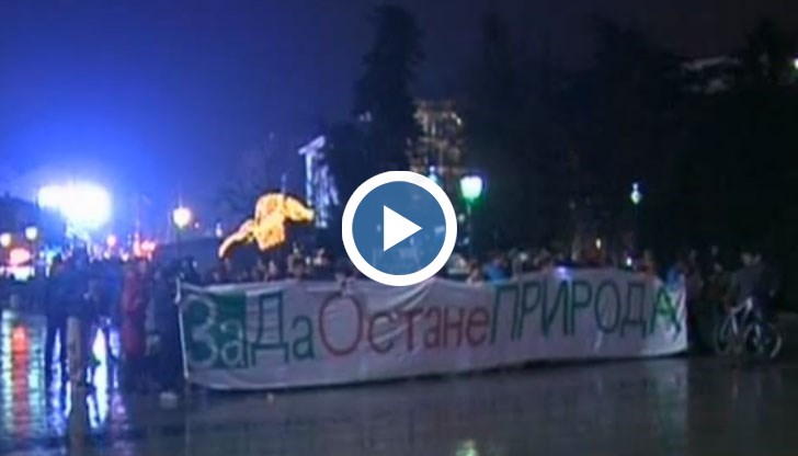 Представители на русенските активисти заявиха, че не протестират срещу идейния проект за нов лифт, а затова, че не е направена екологична оценка, за влиянието му върху околната среда