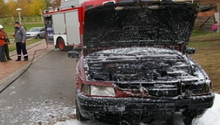 Още един автомобил е пострадал при пожара / Снимката е илюстративна