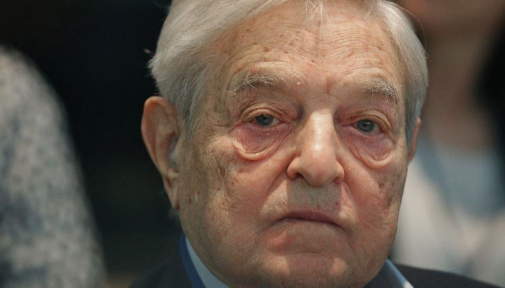 Милиардерът обвинява социалните мрежи в манипулация на потребителите