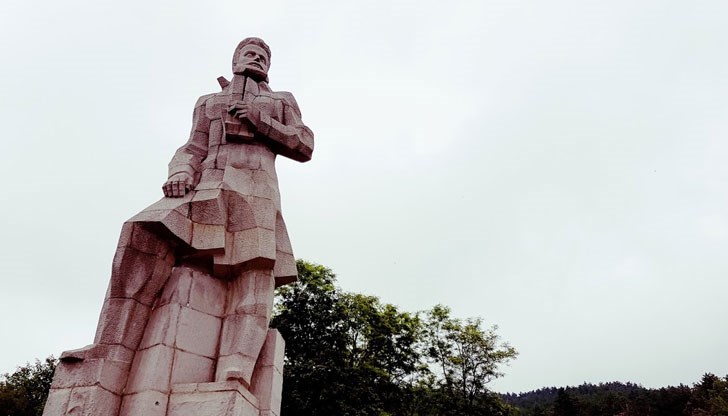 Ботев е България и без Ботев няма и не може да има България Ботев е България и без Ботев няма и не може да има България