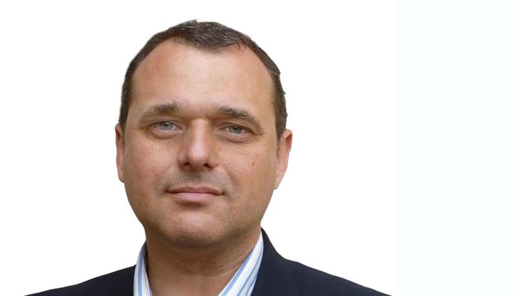 Чудя се на дръзновенния ентусиазъм на няколко активисти, които обясняват, че нещо сме се загубили в превода Чудя се на дръзновенния ентусиазъм на няколко активисти, които обясняват, че нещо сме се загубили в превода