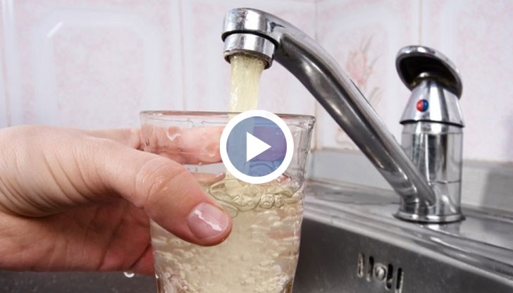 Властите забраниха на хората да ползват водата за пиене и готвене