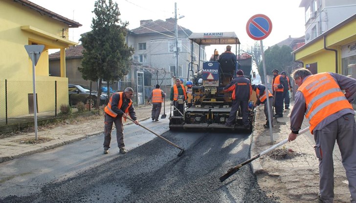 Изсипаха 180 тона асфалт на улица „Босилеград“