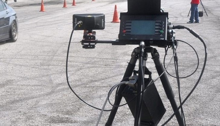 Камерите са в куфарчета и всеки ден пътните полицаи ще ги слагат на различни места Камерите са в куфарчета и всеки ден пътните полицаи ще ги слагат на различни места