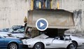Булдозери прегазиха конфискувани луксозни коли