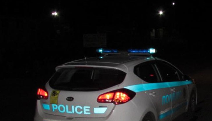 Телата на мъжа и жената са транспортирани за аутопсия Телата на мъжа и жената са транспортирани за аутопсия