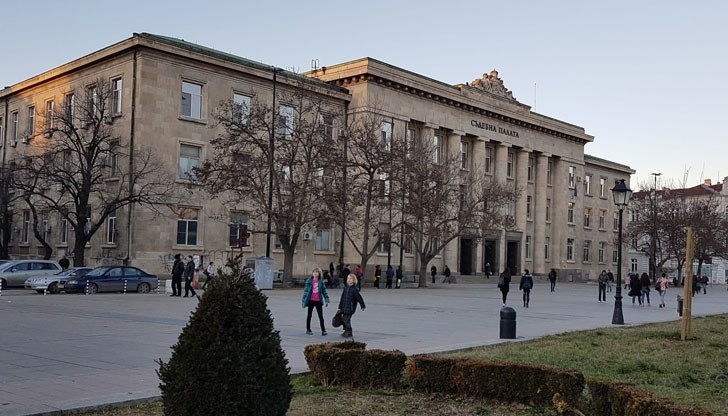 Обвиняемият се снабдил на изгодна цена с цигари без акцизен бандерол Обвиняемият се снабдил на изгодна цена с цигари без акцизен бандерол