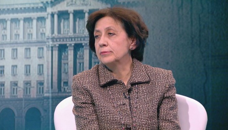 Инджова призова на днешния ден премиерът да не приема прошката на българския народ Инджова призова на днешния ден премиерът да не приема прошката на българския народ