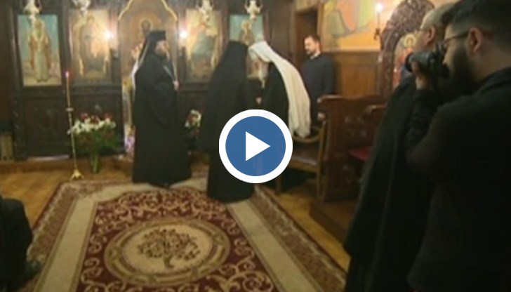 Той събра гласовете на 11 митрополити