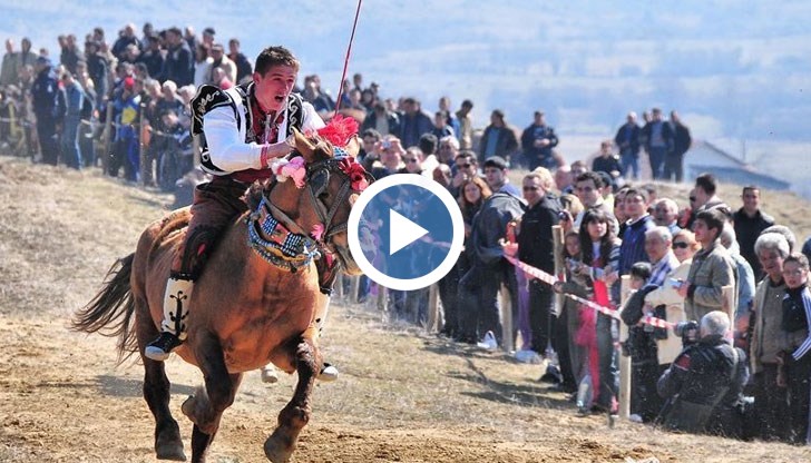 Празнуват всички с имена, които означават "божи дар"