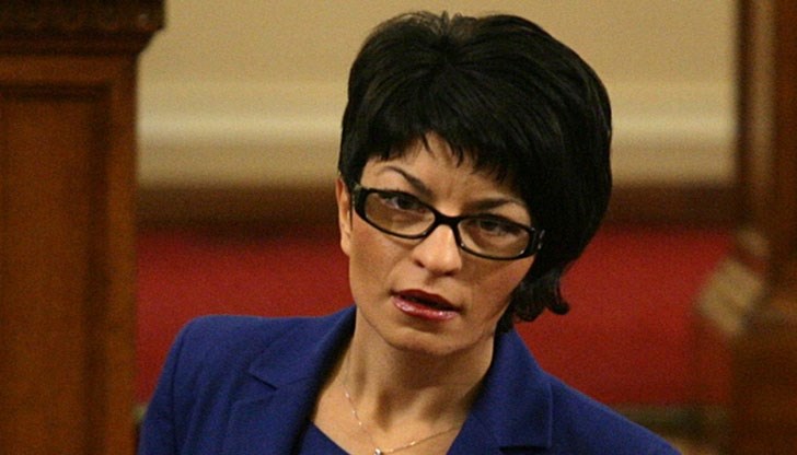 Миролюба Бенатова попиля Деси Атанасова Миролюба Бенатова попиля Деси Атанасова