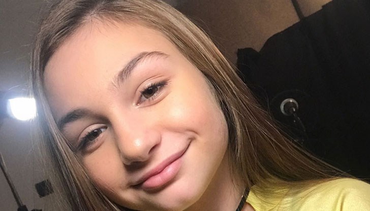 Пее всеки ден, ходи на уроци по китара от няколко месеца, развива актьорските си качества с частни уроци Пее всеки ден, ходи на уроци по китара от няколко месеца, развива актьорските си качества с частни уроци