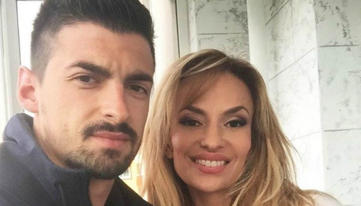 Синът на фолк певицата полузащитникът Симеон Мечев стана баща за първи път Синът на фолк певицата полузащитникът Симеон Мечев стана баща за първи път