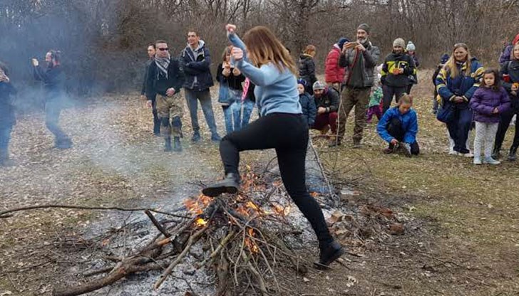 Ритуал по гонене на злите духове в Образцов чифлик