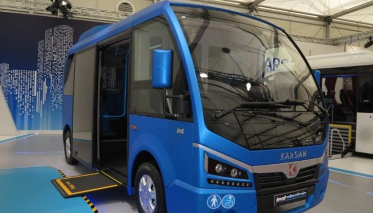 Става дума за компактен автобус Jest Electric с дължина само 5 м