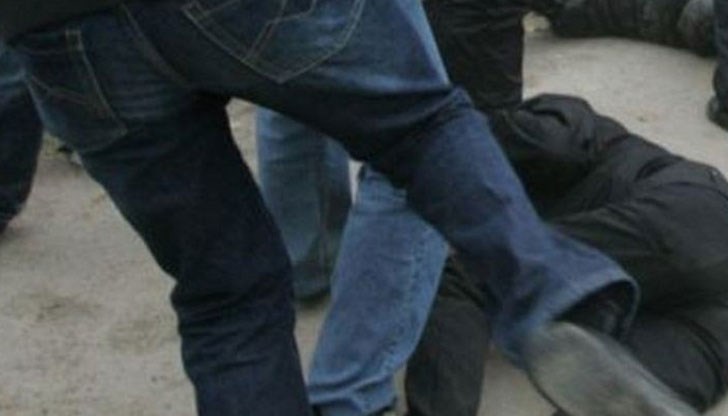 Направо щяха да ме убият, оплака се мъжът, който не смее да отиде дори в болницата Направо щяха да ме убият, оплака се мъжът, който не смее да отиде дори в болницата