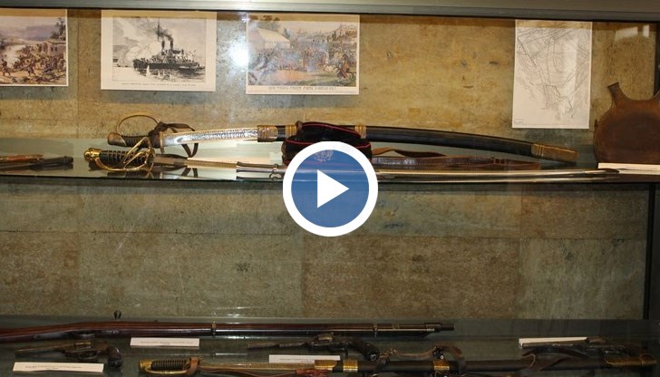 В изложбата русенци могат да видят и моделите револвери, с които са си служили Ботев и Левски – образците „Гасер“ и „Спирле“
