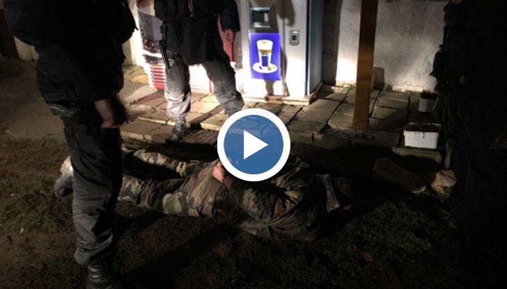 В акцията по задържането му участваха повече от 80 души