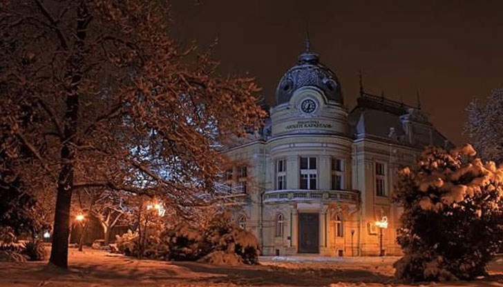 Губернаторът на Русе и директорката на библиотеката обсъдиха бъдещите технологични нововъведения