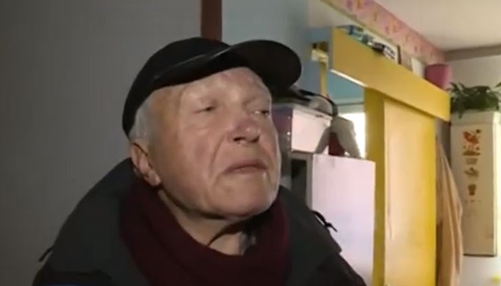 Мъжът бе убит след като се оплака, че внучките му са заложници на родителите си Мъжът бе убит след като се оплака, че внучките му са заложници на родителите си