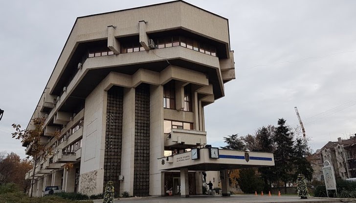 Шуробаджанащината и разграбването на общините ще продължи до 1 декември 2019 г.