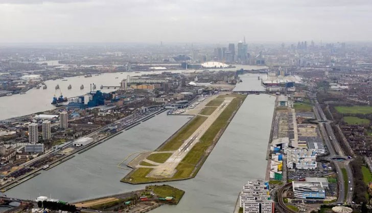 Летището "Лондон-Сити" обслужва полети на малки разстояния