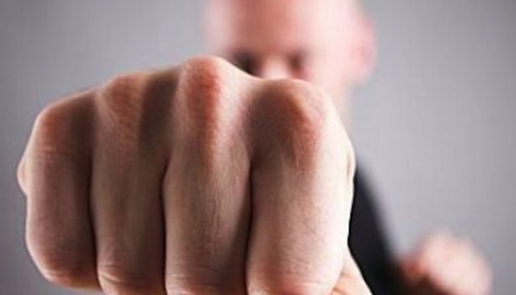 Пострадалият е със средна телесна повреда Пострадалият е със средна телесна повреда