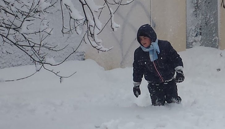В Свищов на места снежната покривка вече достига до 75 см