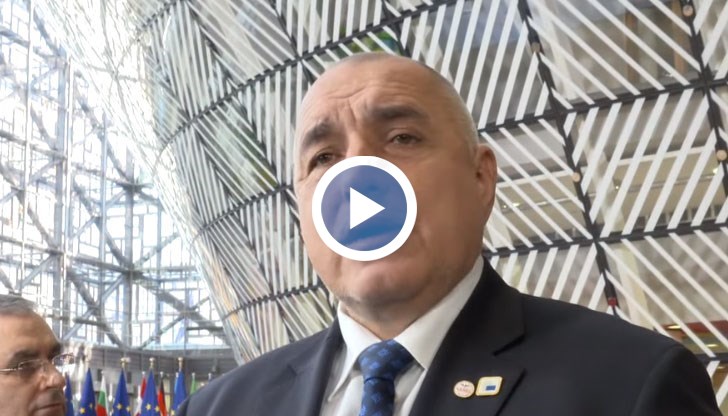 Премиерът вече може да се похвали, че трима папи и един председател на ЕК са го галили по главата