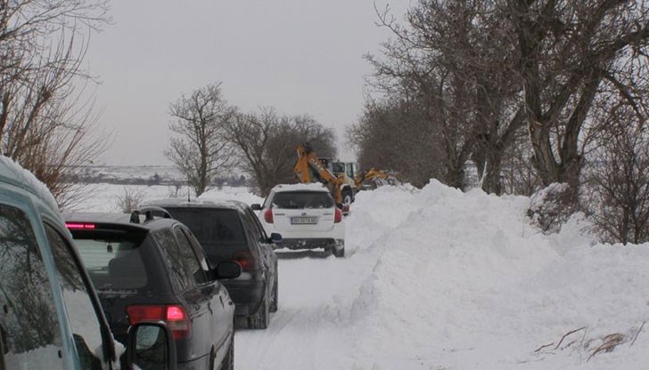Затворени са пътища и училища в областта / Снимката е илюстративна