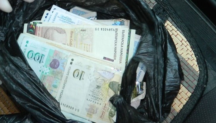 Жената оставила парте пред дома си и се прибрала, защото можело да стане опасно Жената оставила парте пред дома си и се прибрала, защото можело да стане опасно