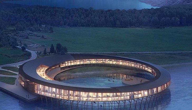 Кръглата форма на сградата осигурява уникален изглед от всяка една хотелска стая