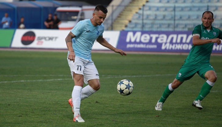 Васил Шопов се превърна в герой на мача, който вкара двата гола
