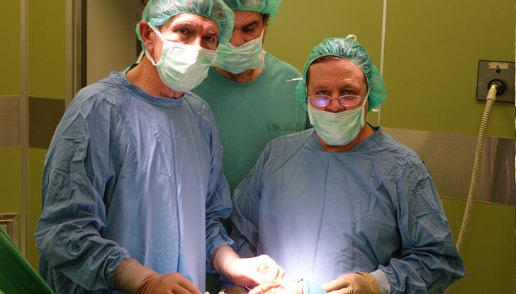 Хирурзите използвали кост от подбедрицата на пациентката