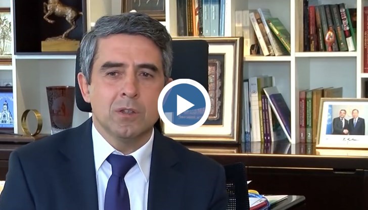 В много от случаите Радев действал “подмолно и проявявал двойни стандарти”