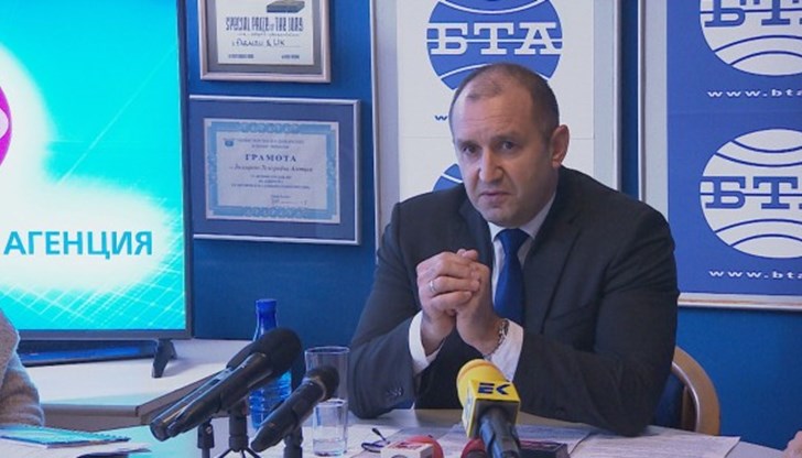 Президентът реагира с директно обвинение за задкулисни връзки