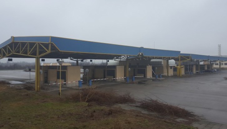 От днес работят 4 трасета за товарни и 4 - за леки автомобили