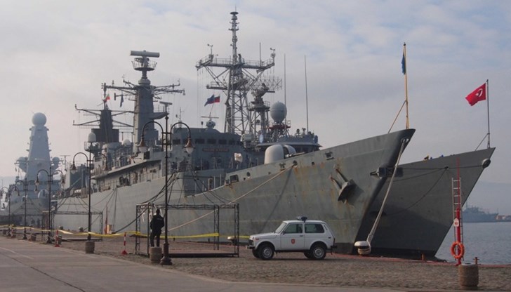 Патрулните корабите демонстрират засиленото присъствие на НАТО в Черноморския регион