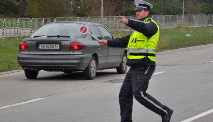 Много хора се питат кои органи имат право да ни спират и проверяват на пътя