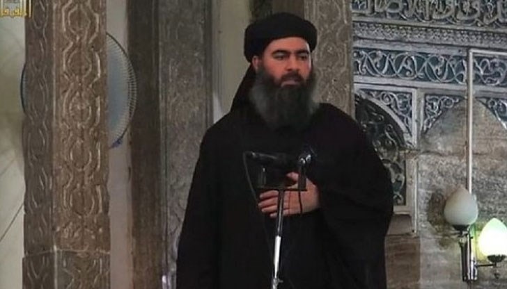 Той се намира на границата със смъртта, той е със счупени крака и опасни рани по другите части на тялото, които не му позволяват да се движи самостоятелно