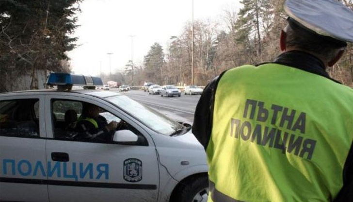 Регистрационният номер на полицейския патрул е 2775 Регистрационният номер на полицейския патрул е 2775