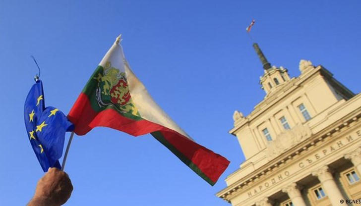 Напрежението между Изтока и Запада в блока достига „точка на кипене“ Напрежението между Изтока и Запада в блока достига „точка на кипене“